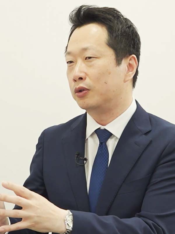 園部 鷹博氏