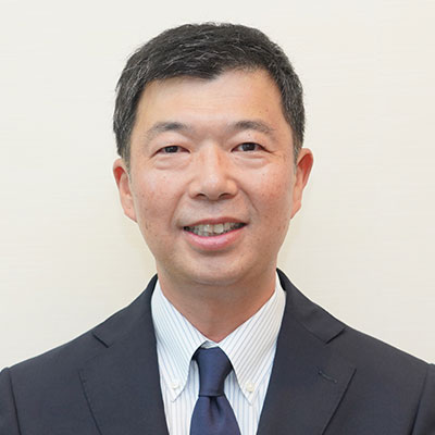 安西 慎吾氏