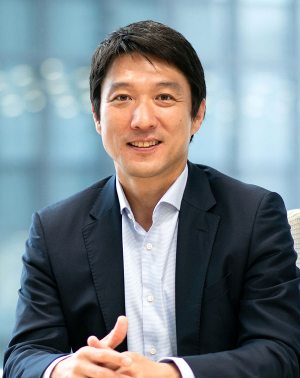 山本 真一氏